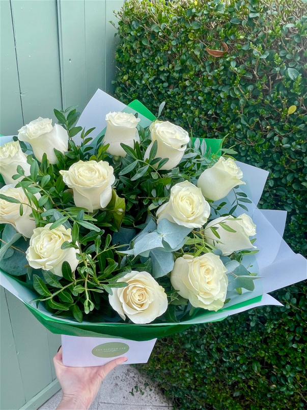 Luxury ivory rose bouquet